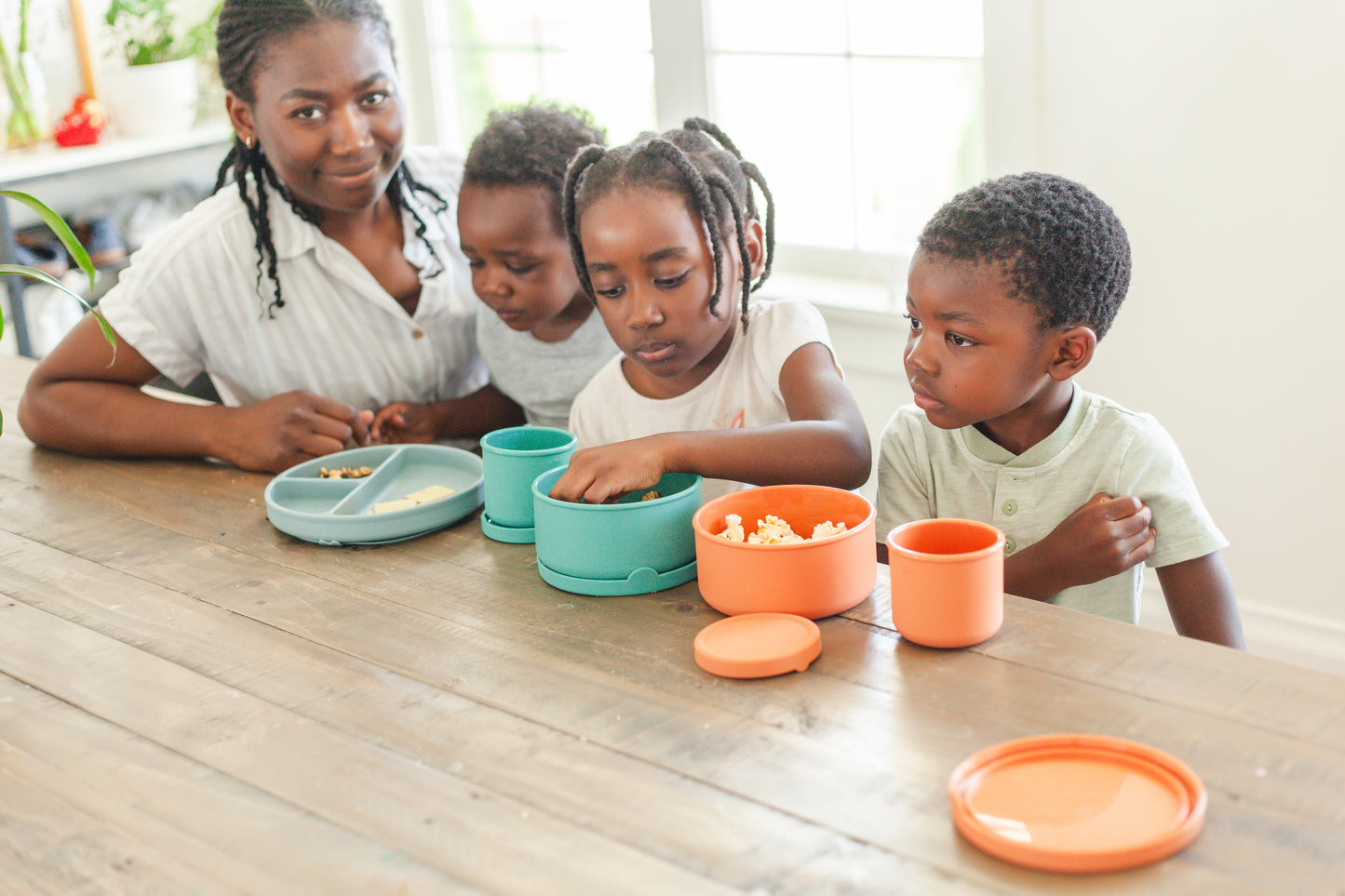 Silicone Bowls with Lids (2 piece set)